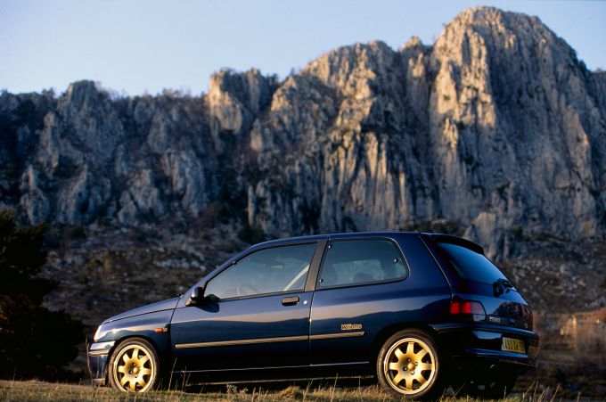 Renault CLIO viert 30-jarig jubileum