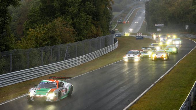 24H Nurburgring 2020 The_World_Of_GT3_veld onderweg