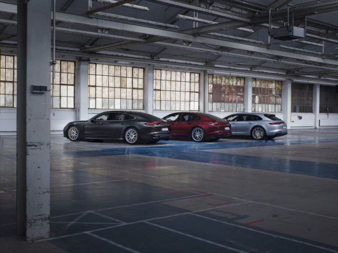 Tot zelfs 700 pk: nieuwe plug-in hybrideversies voor Porsche Panamera