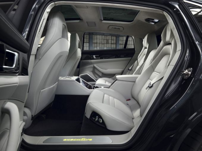 Tot zelfs 700 pk: nieuwe plug-in hybrideversies voor Porsche Panamera