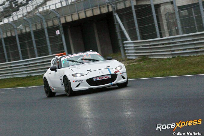 Job Bult in actie Mazda MX5 Cup op Circuit Zandvoort
