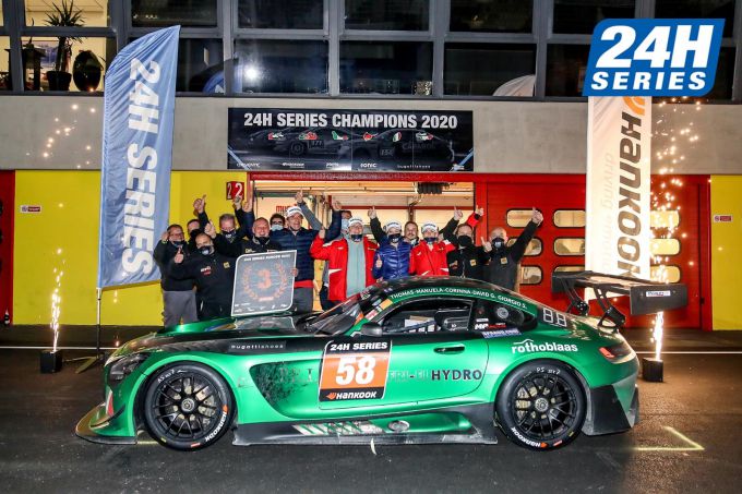 Creventic 24H Series_Mercedes_GT4_Thomas_Manuela_Corinna_David_Gosterner_en_Giorgio_S