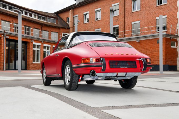 3_fabrieksrestauratietotinperfectieporsche911starga2