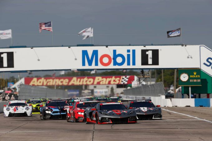 12H_Sebring_start_GTLM
