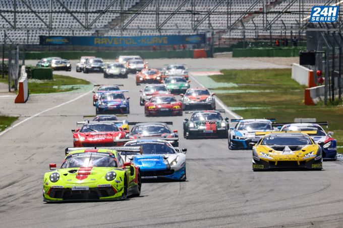 24H SERIES Hockenheim 2021 na de start