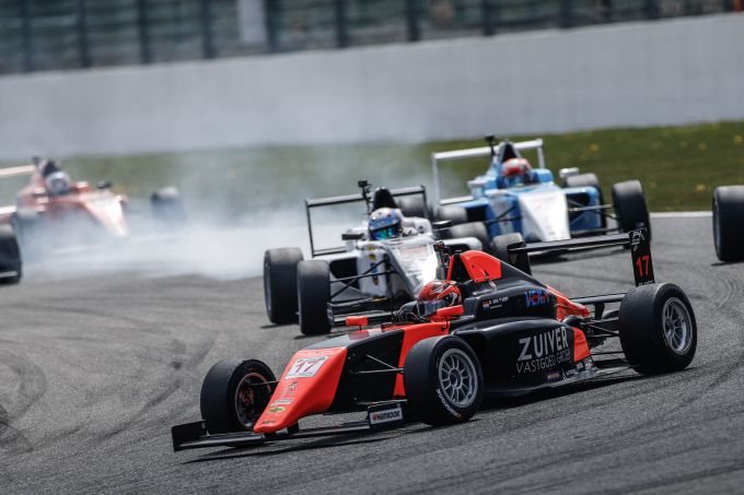 F4