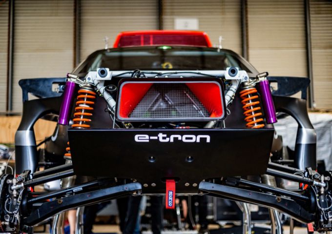 Audi RS Q e-tron: rijdend testlaboratorium probeert technologieën voor de toekomst uit tijdens Dakar Rally
