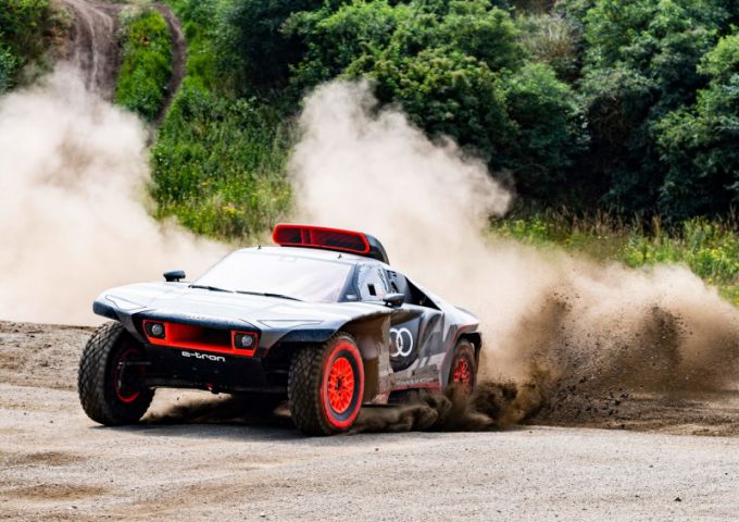 Audi RS Q e-tron: rijdend testlaboratorium probeert technologieën voor de toekomst uit tijdens Dakar Rally