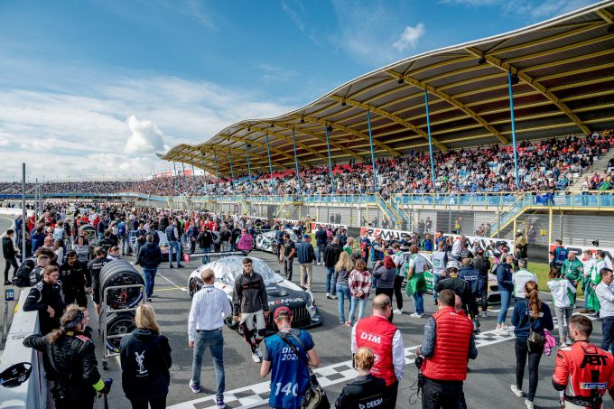 DTM Assen 2021 opstellen voor de start