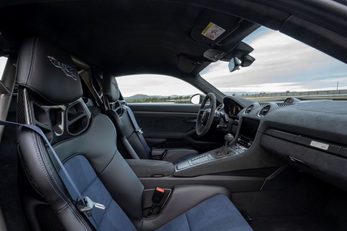 1_Porsche 718 Cayman GT4 RS: bomvol Rennsport-genen