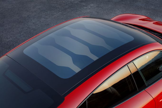 6 Porsche Taycan GTS met range +500 en panoramadak