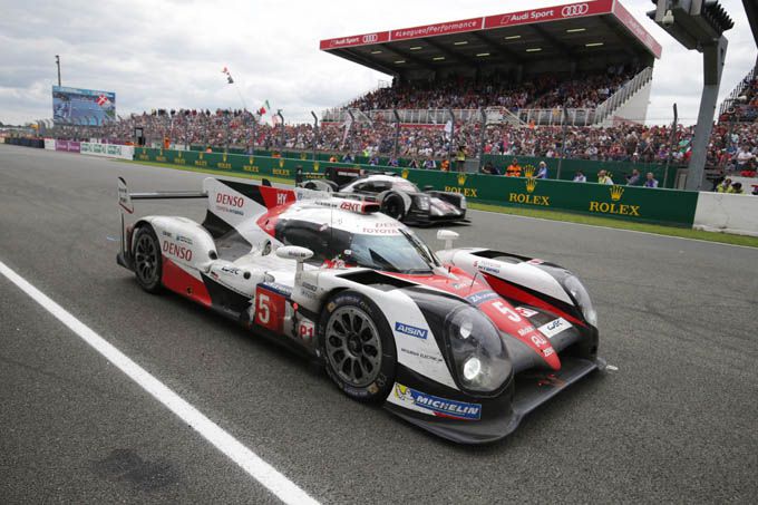 Toyota_Gazoo_racing_RX_drama_op_de_finishlijn 24H Le Mans
