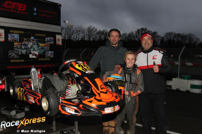 Boris Verhage sterk debuut in MiniMax met winst hier met teambaas Pierre Redeker