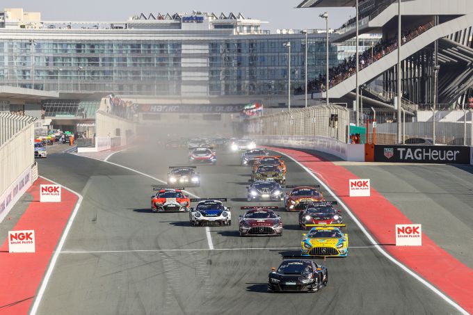 24H DUBAI 2022 startveld 4
