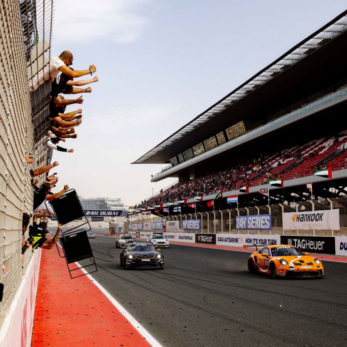 24H Dubai Porsche finish 2 Porsches Team GP Elite