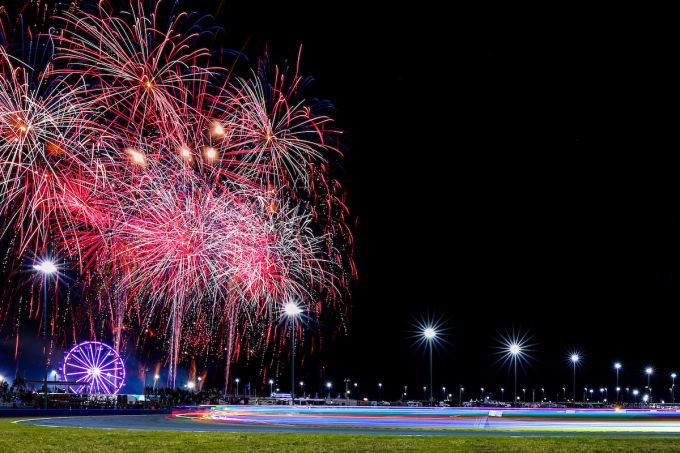 24H daytona 2022 veel vuurwerk in de LMP2