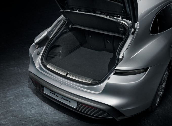 Porsche Taycan Sport Turismo 4