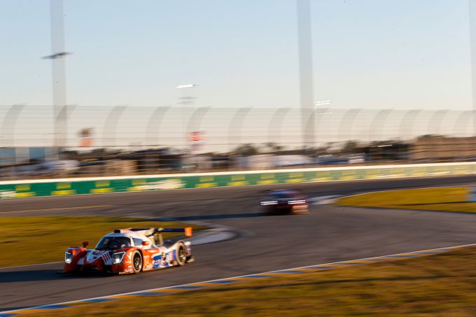 de Nr54 Ligier JS P320 van CORE Autosport Jon Bennett, Colin Braun, George Kurtz en Nic Jonsson