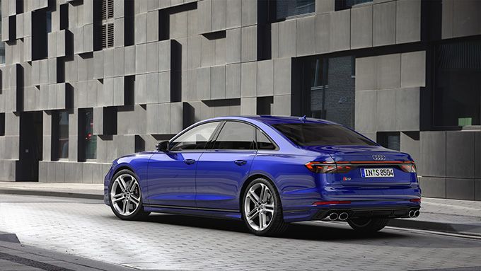 Audi A8 Blauw