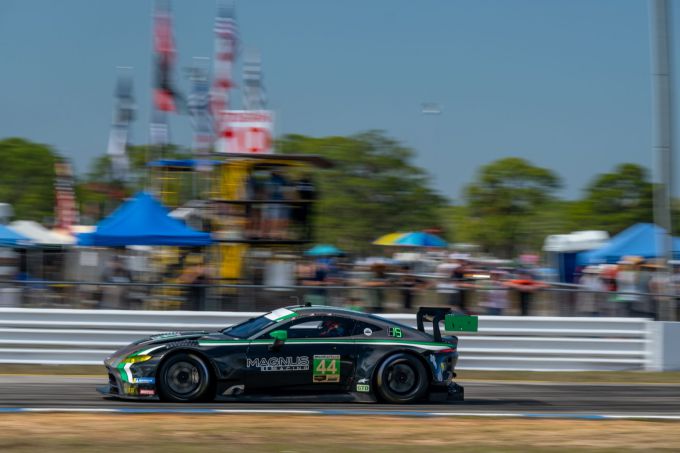 12H Sebring FIA World Endurance Championship 2022 Aston Martin 6 Magnus Racing