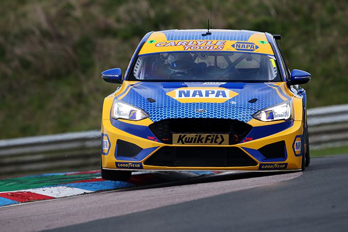 British Touring Car Championship op Thruxton