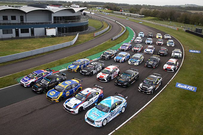 Kwik Fit British Touring Car Championship op Thruxton