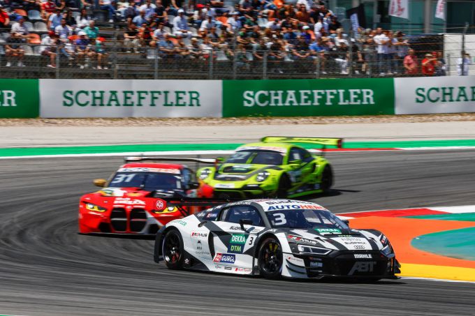 Voorbeschouwing DTM grid Lausitzring Turn 1 nr3