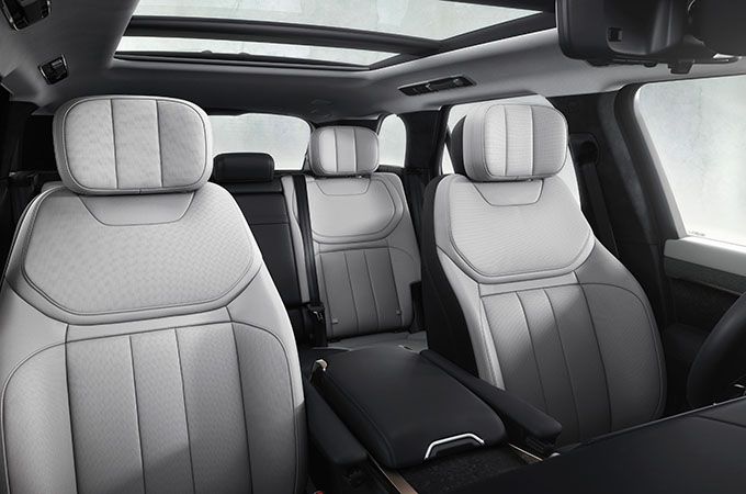 range Ronver interior