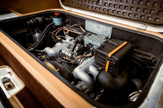 B32, über-Transporters die door Porsche 6