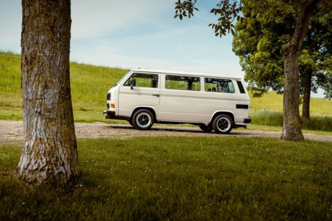 B32, über-Transporters die door Porsche 8