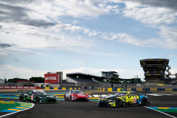 Aston Martin Vantage 90e editie 24 uur van Le Mans 2022 5