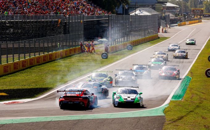 Porsche Mobil 1 Supercup 2022 @ Monza foutje_eerste_chicane_GP_Elite