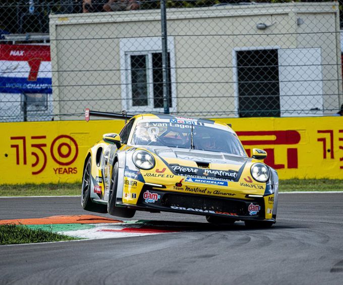 Porsche Mobil 1 Supercup 2022 @ Monza Jaap_van_Lagen__Monza_wieltje_omhoog