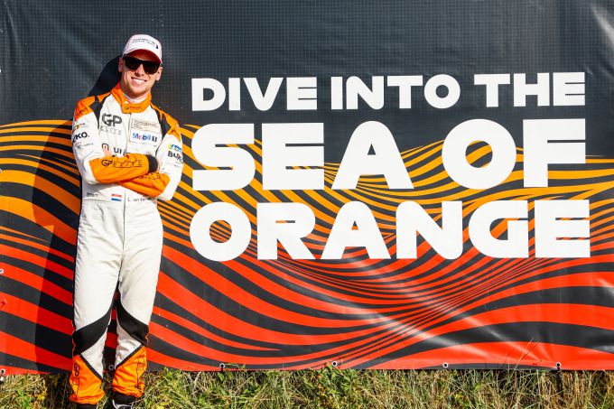 Zondag_porschemobil1supercup-circuitzandvoort2022 Larry ten Voorde sea of orange