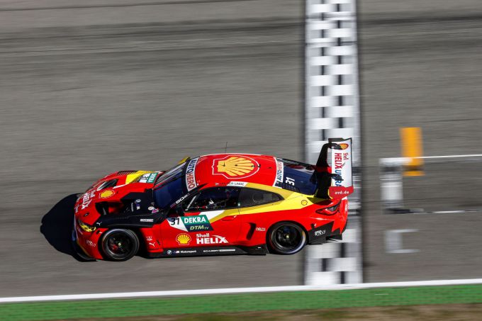 Sheldon van der Linde DTM kampioen 2022 met Schubert BMW 8
