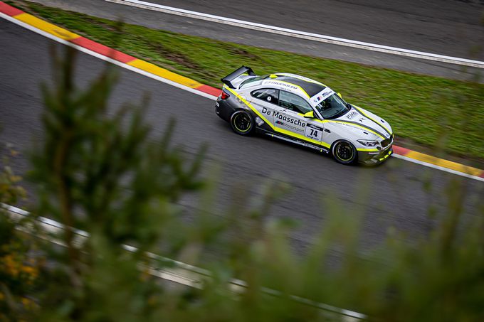 Jayden Post pakt eerste echte BMW M2-podium: "Het was wel een heerlijk gevoel"