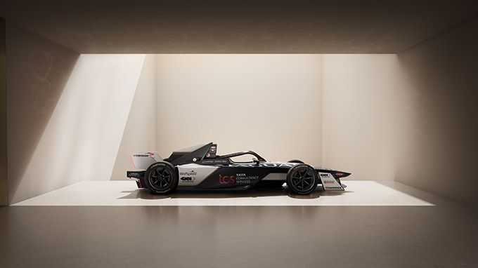 Jaguar I-type 6
