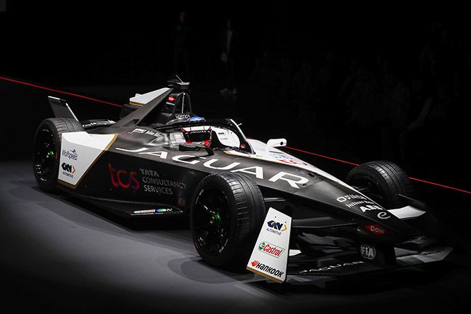 Jaguar I-type 6