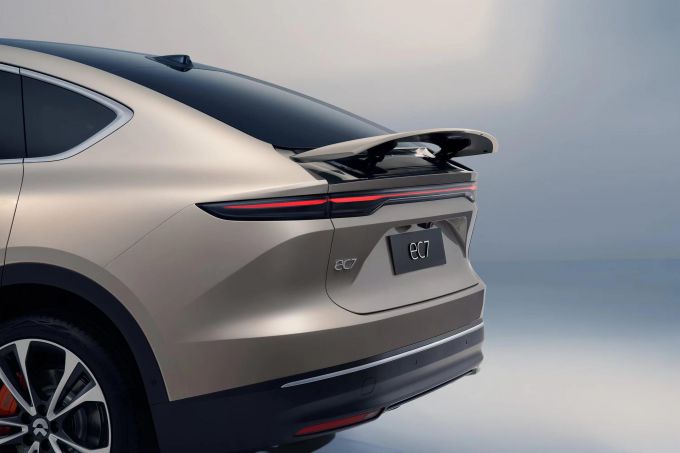NIO EC7