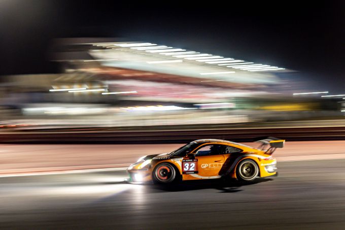 24H of Dubai 2023 Team GP Elite Porsche GT3 R Nr32 Lucas Groeneveld Jesse en Daan van Kuijk en Thierry Vermeulen foto 3