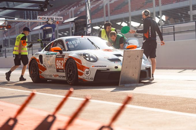24H Dubai 2023 FACH Auto Nr962 pitstop
