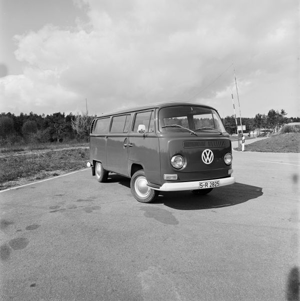Volkswagen ID. Buzz en de Porsche Renndienst Volkswagen-bus foto 11