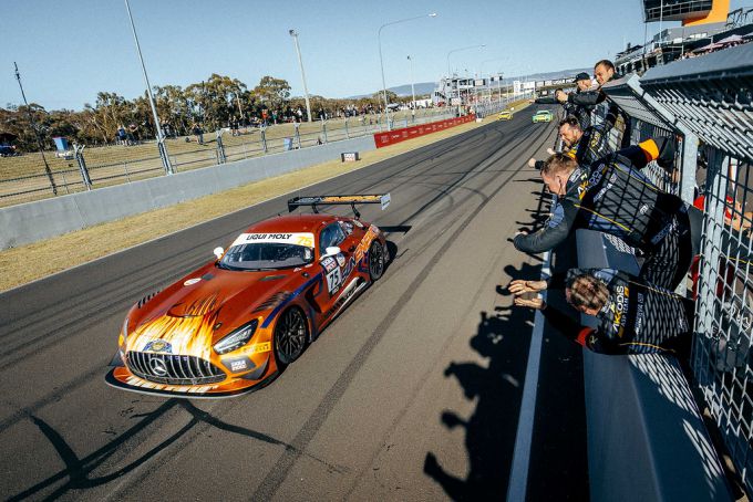 Bathurst 12 Hour Mercedes AMG Nr75 SunEnergy1 Racing