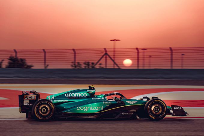 Fernando alonso F1 Aston Martin Bahrein Foto 2