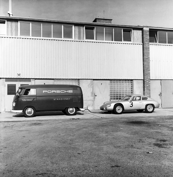 Volkswagen ID. Buzz en de Porsche Renndienst Volkswagen-bus foto 2