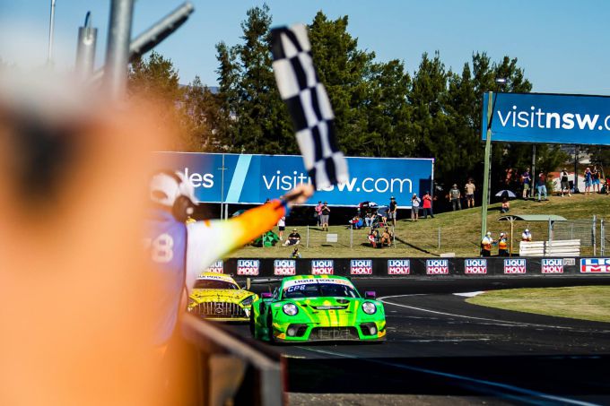 Bathurst 12 Hour Nr912 Porsche Manthey EMA-team Foto 8