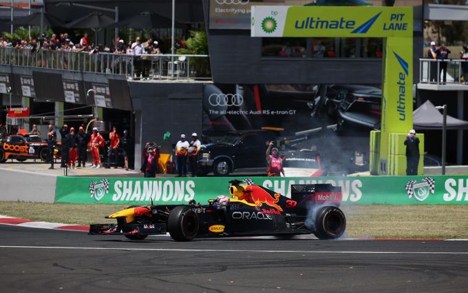 Bathurst 12H Red Bull RB7 demo Liam Lawson foto 4