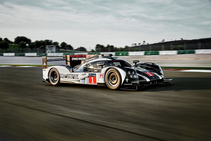 Mark Webber Tasmanië Porsche Taycan Cross Turismo foto 12