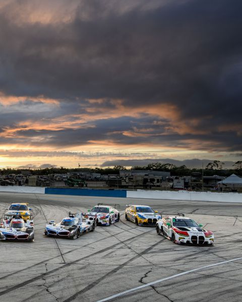 BMW M Hybrid V8 Twelve Hours of Sebring 2023 foto BMWs at Sebring