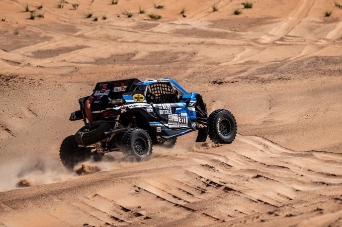 Abu Dhabi Desert Challenge: Erik van Loon en Sébastien Delaunay herpakken zich met top 5